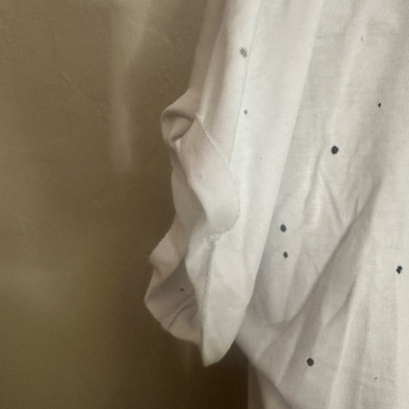 JJ Malibu Perforated T Shirt Medium Gently worn 94% cotton/6% spandex Loose fit - Picture 5 of 7